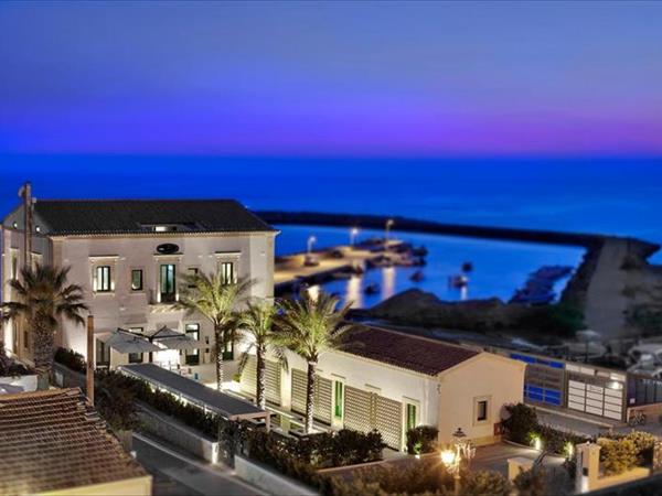 Zafran Boutique Hotel a 