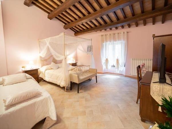 Albergo La Loggia di San Martino a Gualdo Tadino