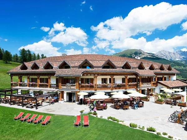Hotel Cendevaves a Santa Cristina in Val Gardena